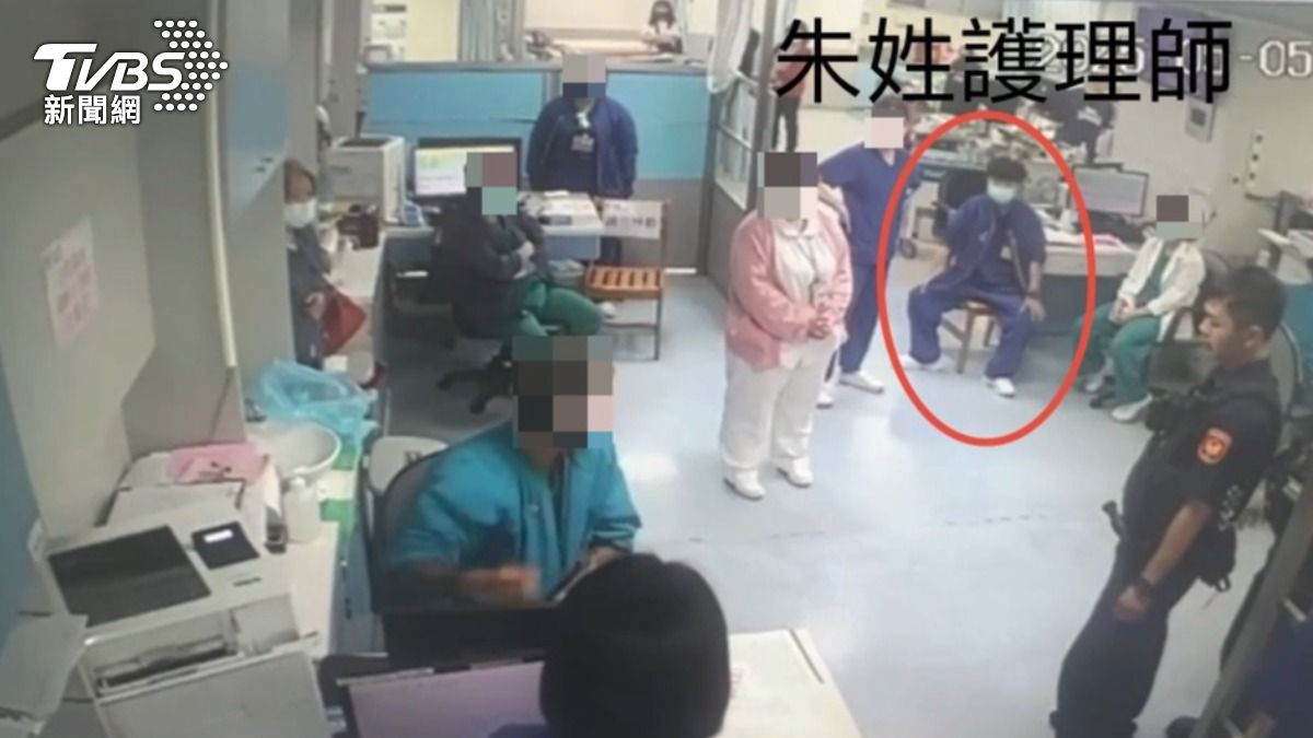 嚇!醫院女病患剪刀突襲 護理師「3秒制伏」救全場