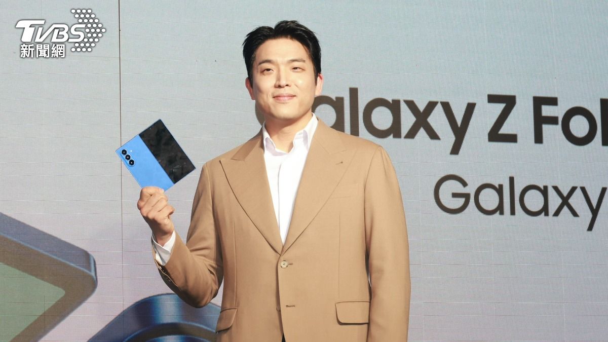 三星新摺疊機出新招 攜手《黑白大廚》三星主廚安成宰、星宇