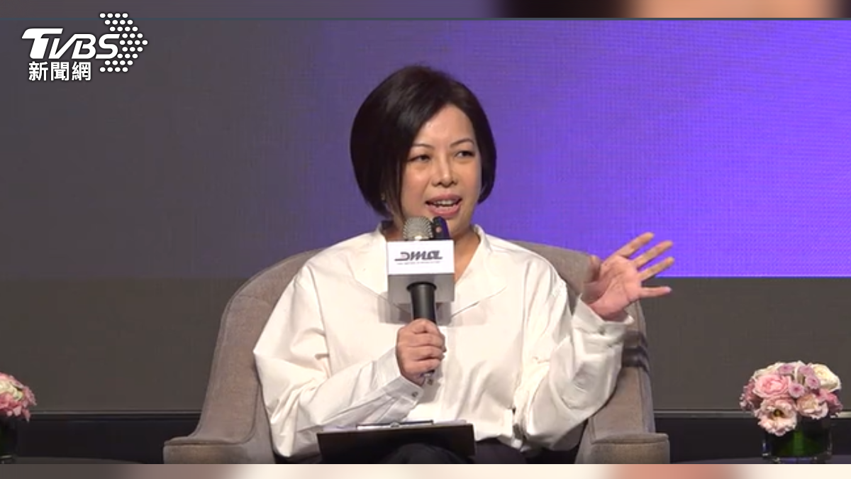 台灣數位媒體應用暨行銷協會(DMA)盛大慶祝20周年,TVBS總經理劉文硯分享科技媒體轉型經驗,剖析AI如何革新媒體流程。(攝/廖廣賓)