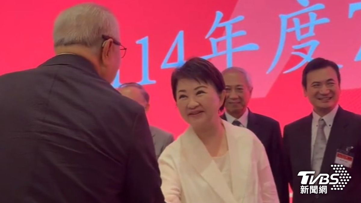 盧秀燕與三三會理事（圖／TVBS資料畫面）