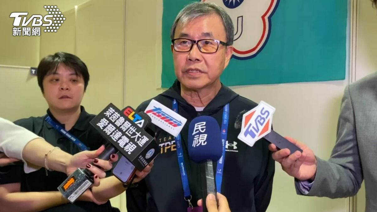 教育部部長鄭英耀出面回應台師大女足案。(圖/TVBS)