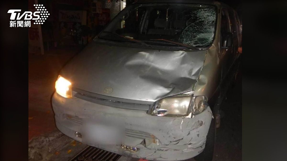 由於撞擊力道強烈，陳男急救後死亡。（圖／TVBS）