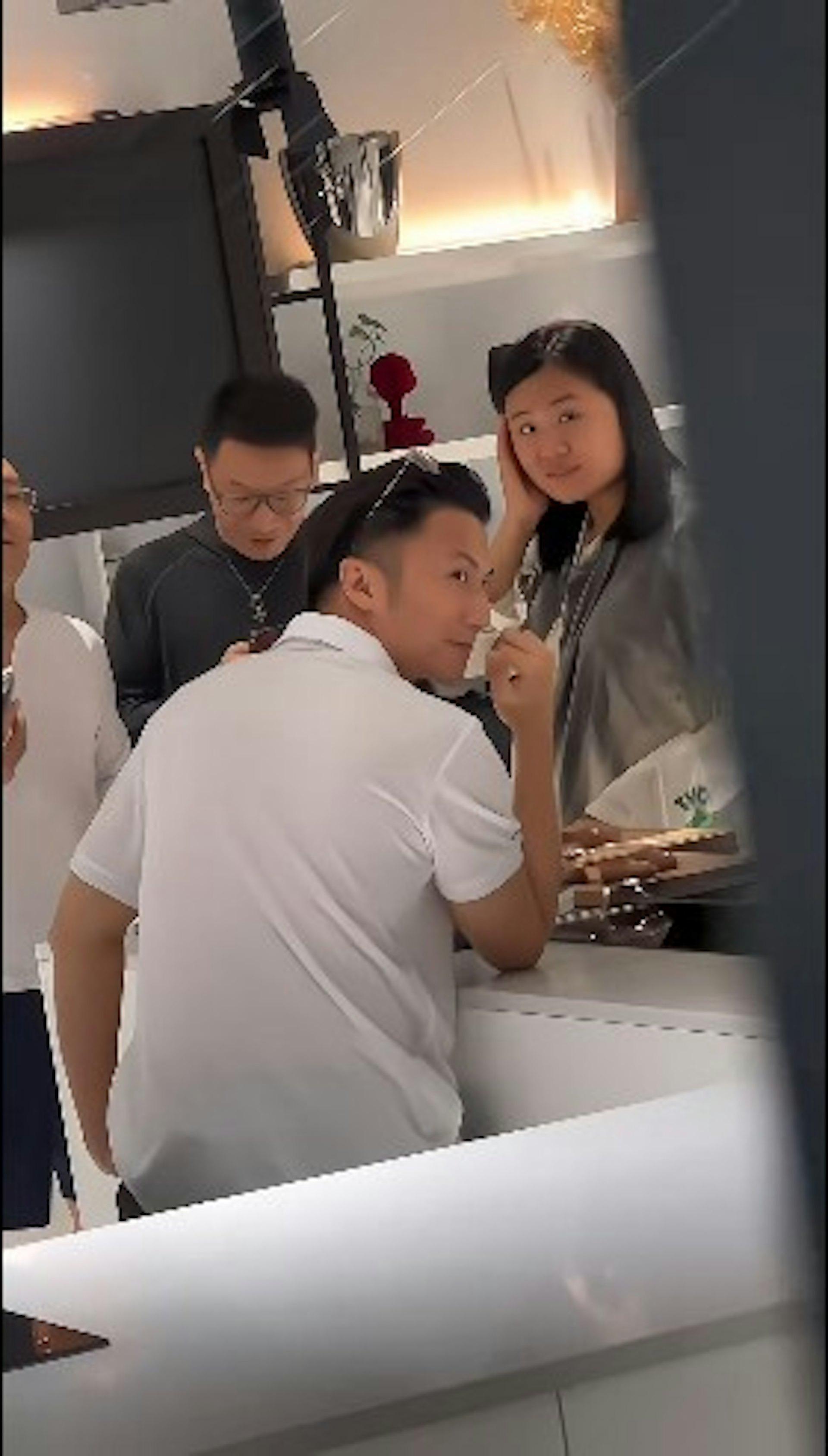 謝霆鋒被粉絲巧遇。(圖/翻攝自小紅書)