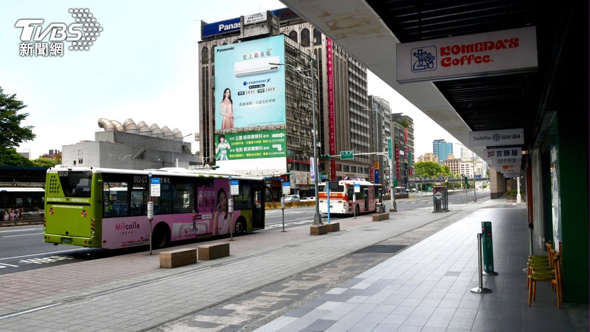 圖輯/導彈攻擊警報響!直擊北市城鎮韌性演習 北車大廳全淨空