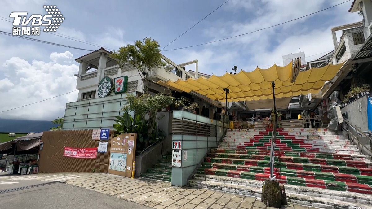 全台最高星巴克掰掰!清境遊客「雪崩式減少」 8月引進本土咖啡品牌。(圖/TVBS)