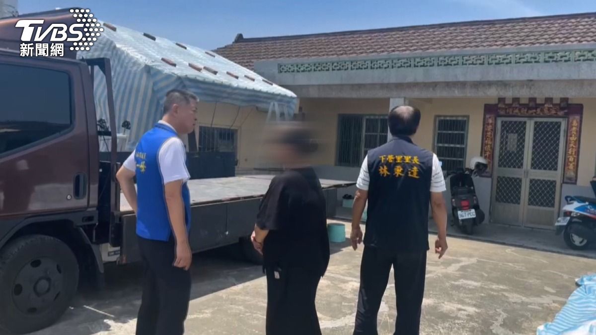 下營里長林秉達表示,林姓男子先前嘗試自行修繕屋頂就摔傷一次,沒想到這次丟了性命。(圖/TVBS)