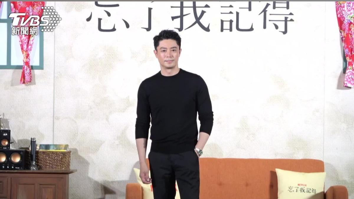 獨/霍建華確認接拍新戲現身嘉義!粉絲餐廳偶遇華哥還被請喝台啤