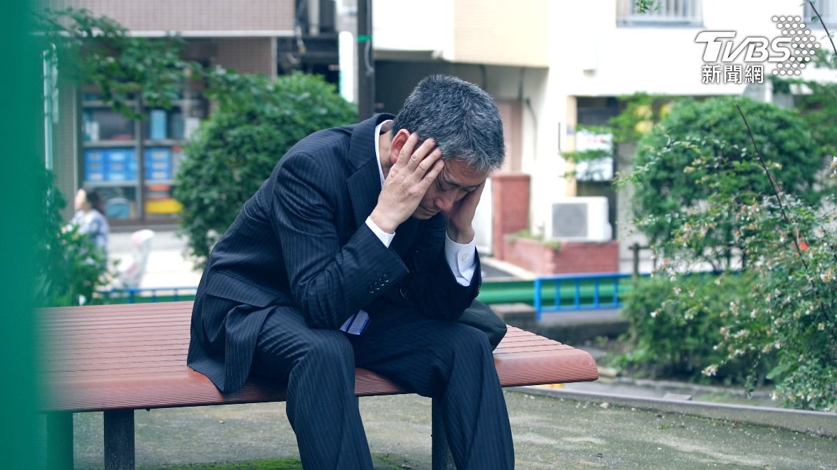 嫉妒同學更會賺!銀行員投資失利 500萬退休金半年賠9成