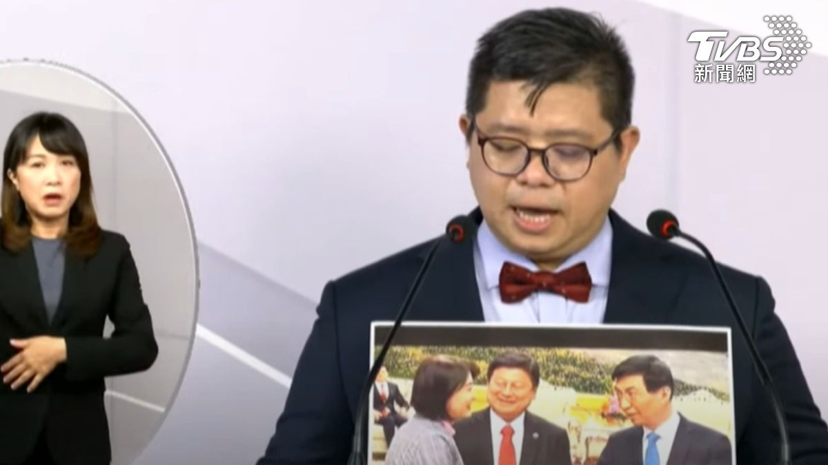 罷團山除薇害領銜人陳柏宏質疑王鴻薇去年與中國統戰官員王滬寧「密室會談」。（圖／TVBS）