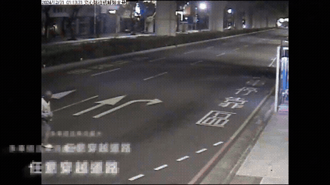 警方45天內就取締871件行人違規,罰鍰總金額43萬5500元。(圖/TVBS)