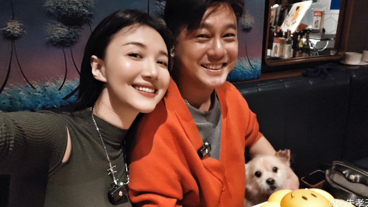 朱孝天和老婆韓雯雯感情相當好。(圖/翻攝自朱孝天微博)