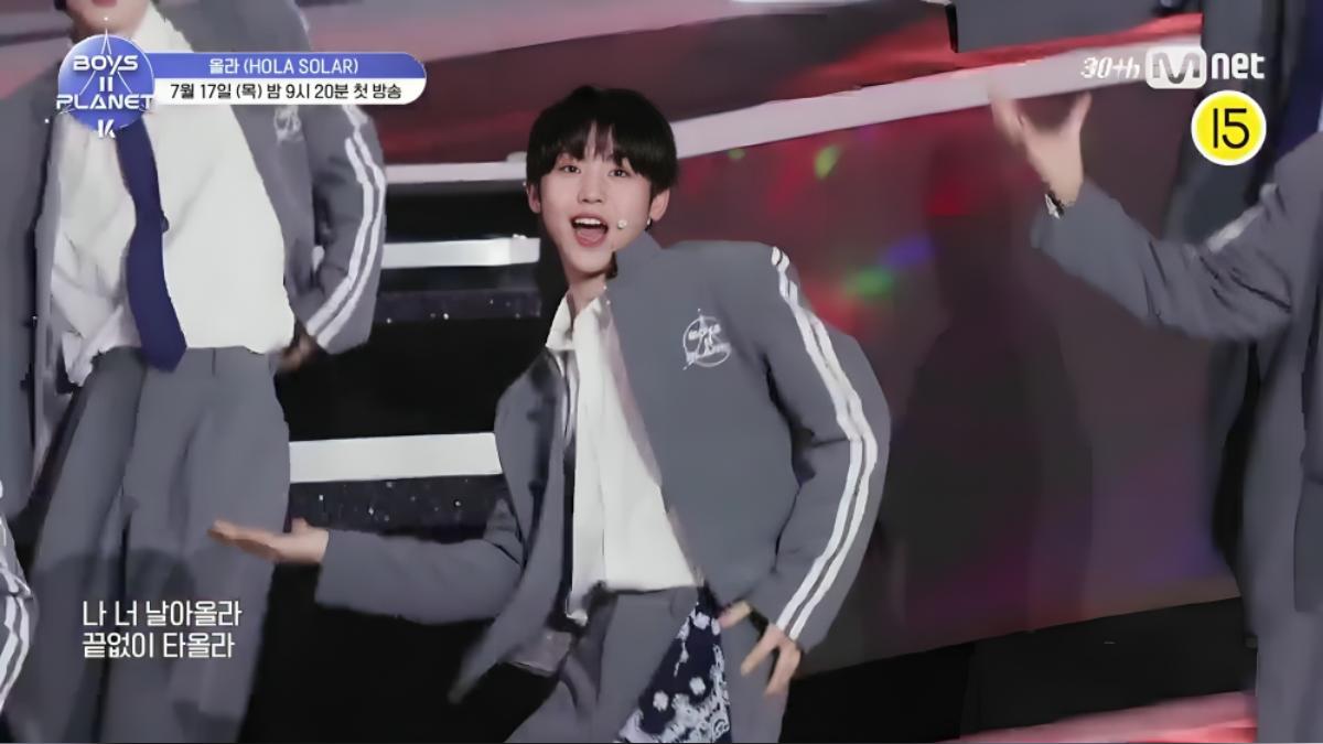 許謦宇站節目C位。(圖/畫面翻攝 BOYS II PLANET YT)