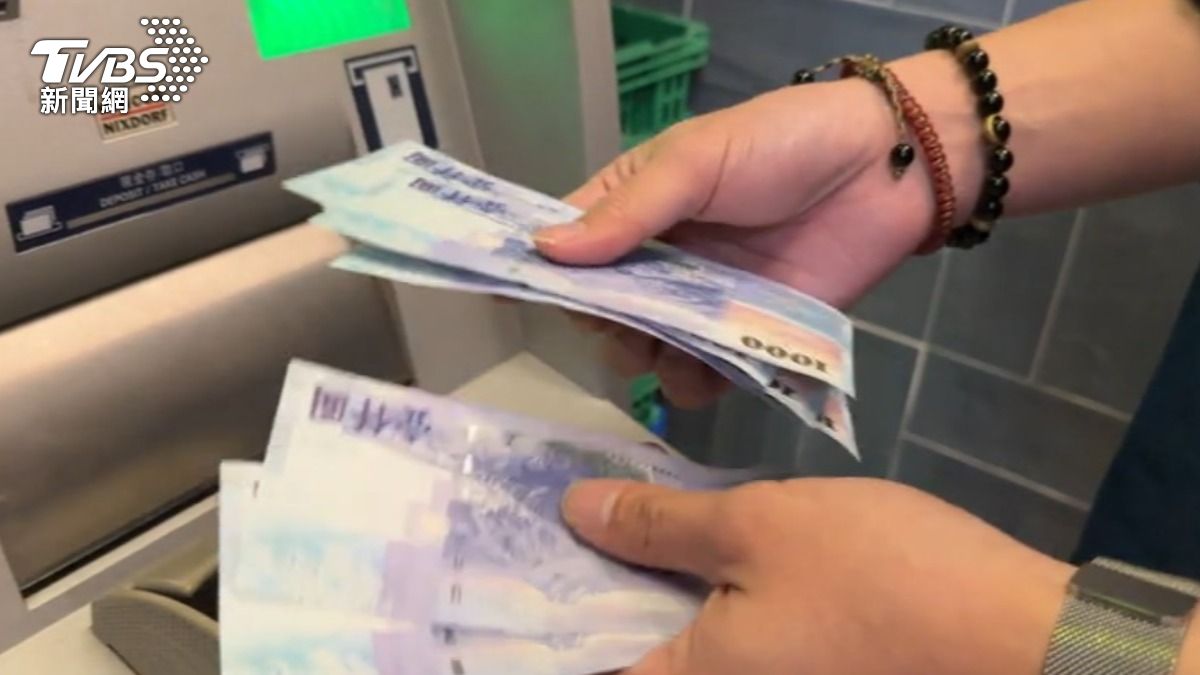 行政院長卓榮泰昨天(17日)表示,若要普發現金新1萬元,就要舉債1014億元。(圖/TVBS)