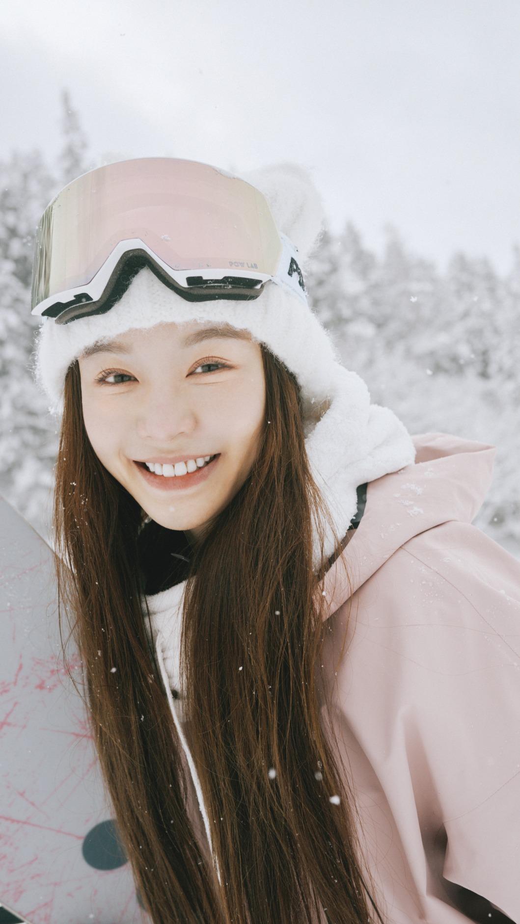 Yuri接觸滑雪2年。(圖/經紀人提供)