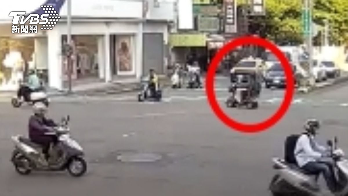 為宴請老友? 98歲爺騎代步車買烤鴨迷路了