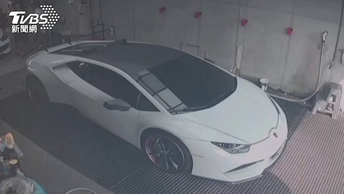 車主販售藍寶堅尼,指控買家趁車輛剛過戶、鍍膜時開走,未付725萬尾款。 (圖/TVBS)