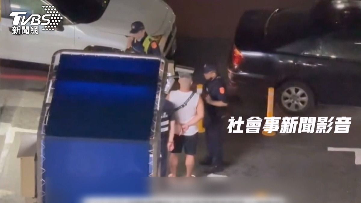 「甩鈔哥」逼車揮拳,酒駕「0.52毫克」想甩鈔私了。(圖/翻攝社會事新聞影音)