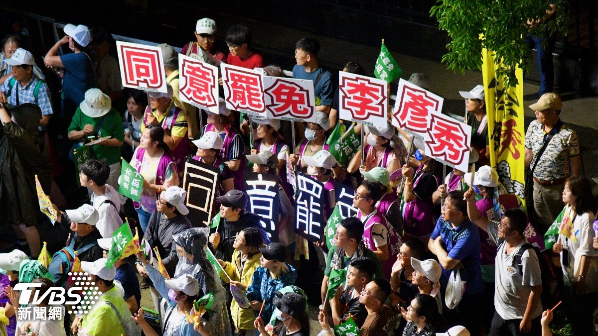 各地罷團都來到現場。（圖／胡瑞麒攝）