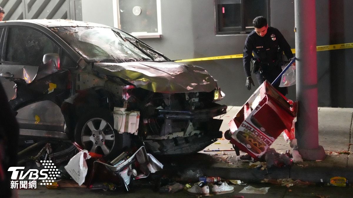洛杉磯車輛衝撞人群!至少30人傷 駕駛遭拖出車外圍毆槍擊