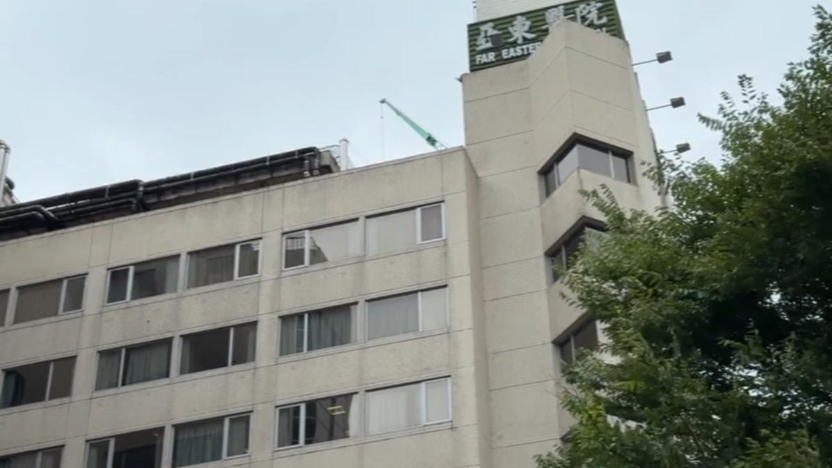 病房直播挨批!直播主「賓賓哥」醫院發錢拍病患躺床。(圖/TVBS)