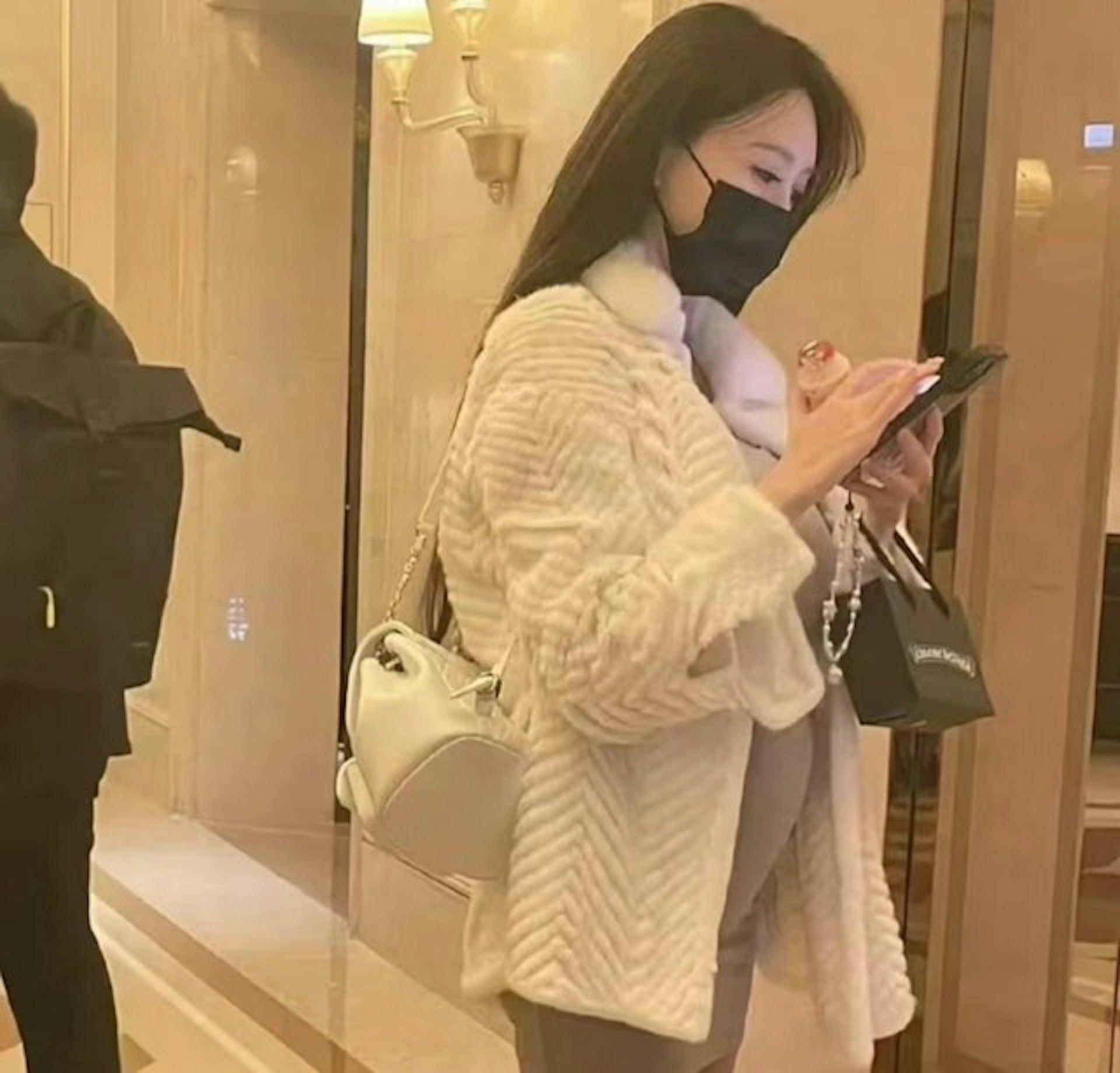 外傳葉珂早已為黃曉明誕下女兒。（圖／翻攝自微博）