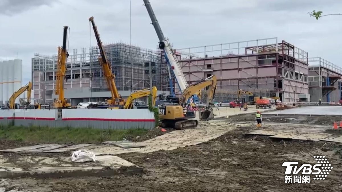 台積電「內鬼包商」狂偷433萬電纜 保全前撞破閘門狂飆