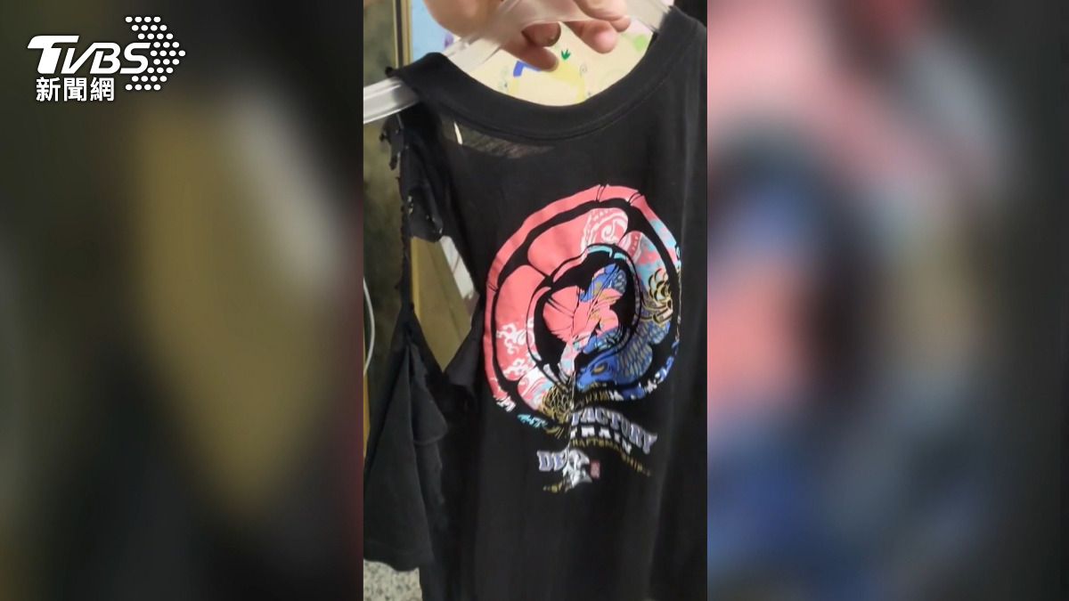 庫存過久潮T化身「手撕衣服」!洗衣機堆滿粉末 廠商認錯。(圖/民眾提供)