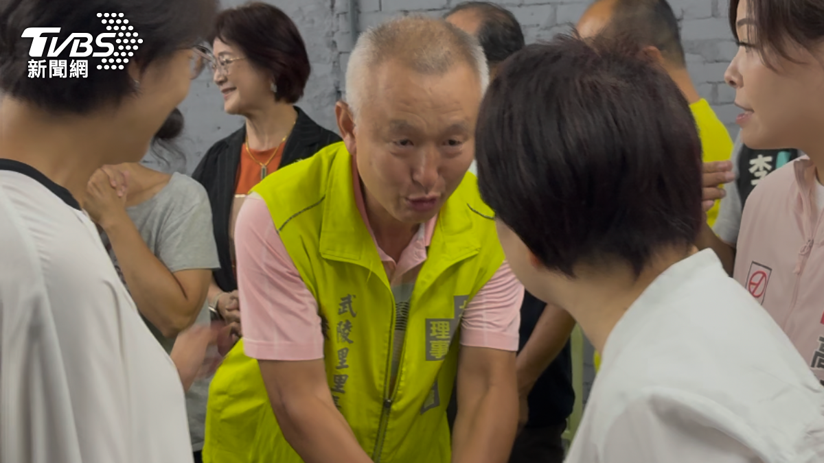 盧秀燕助陣高虹安 新竹里長搶握手高喊:選主席帶領國民黨