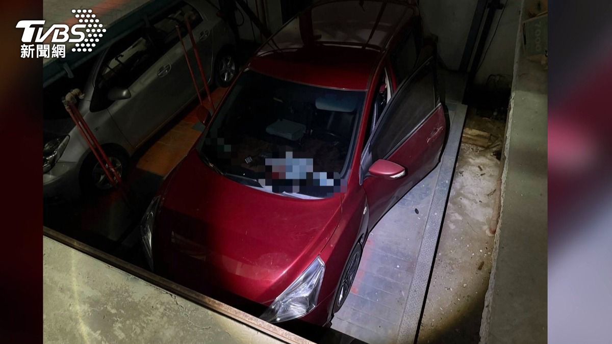 機械車位奪命!父抱1歲兒摔坑洞