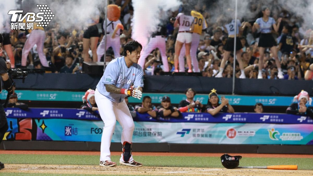 林智勝復刻sorry舞,8局上風光退場。(圖/華子琛攝)