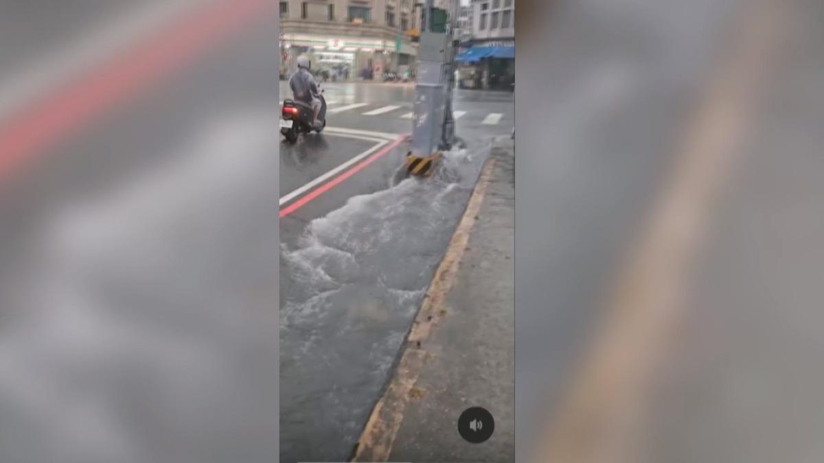 暴雨灌台中!「家門前有小河」機場停飛。