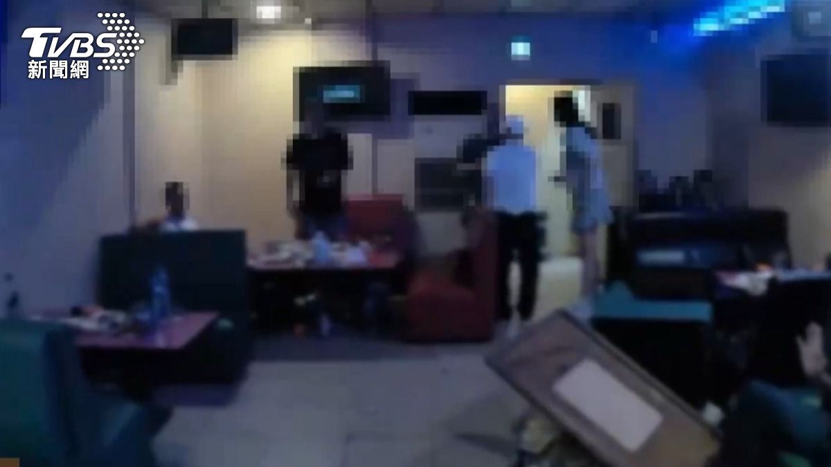 板橋火爆卡拉OK!一晚2衝突「店內外都在吵」 警帶回7人