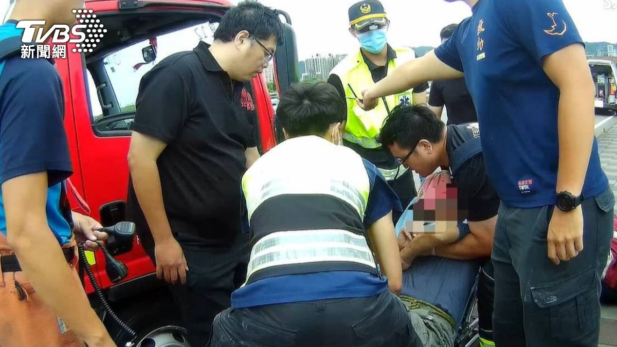 越籍移工目擊「翁跨護欄險墜橋」 一把環抱鬼門關前救人