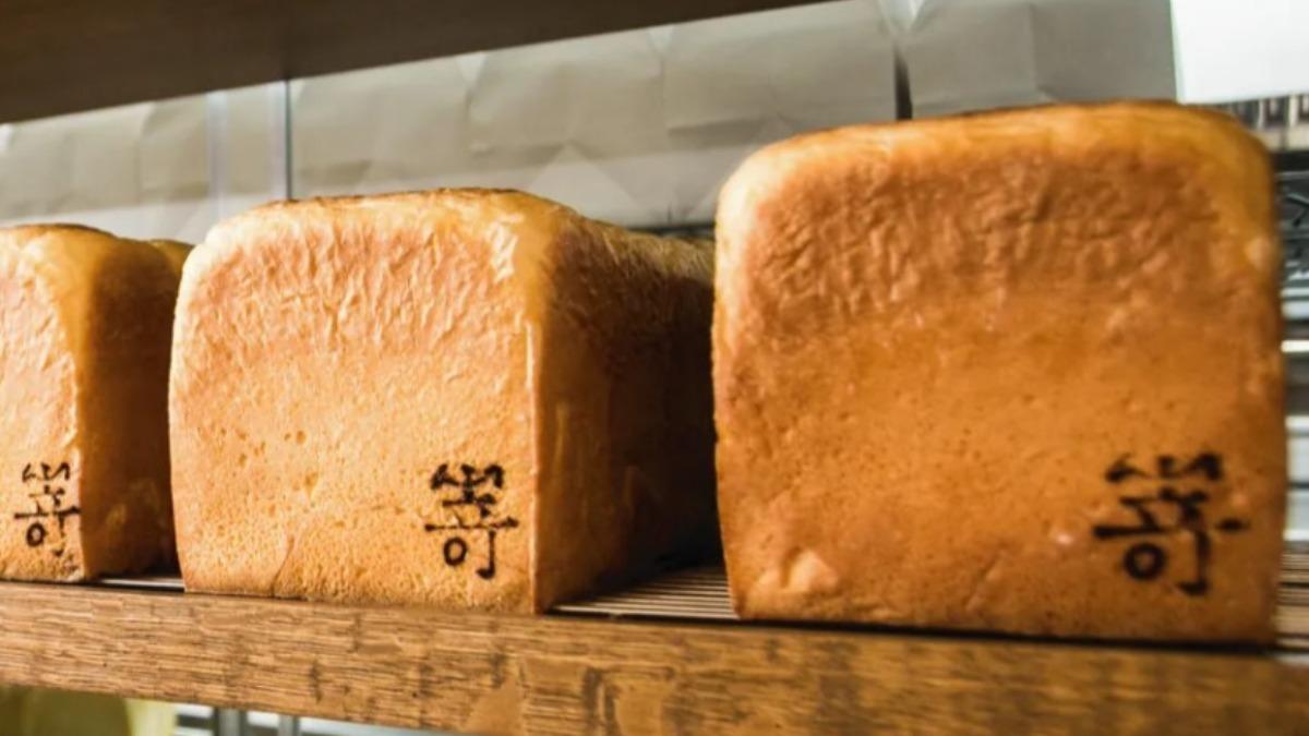 嵜本晉輔的親哥哥嵜本將光正是生吐司專賣店「嵜SAKImoto Bakery」的創辦人,在台灣多處可見。(圖/翻攝自 嵜SAKImoto Bakery官網)