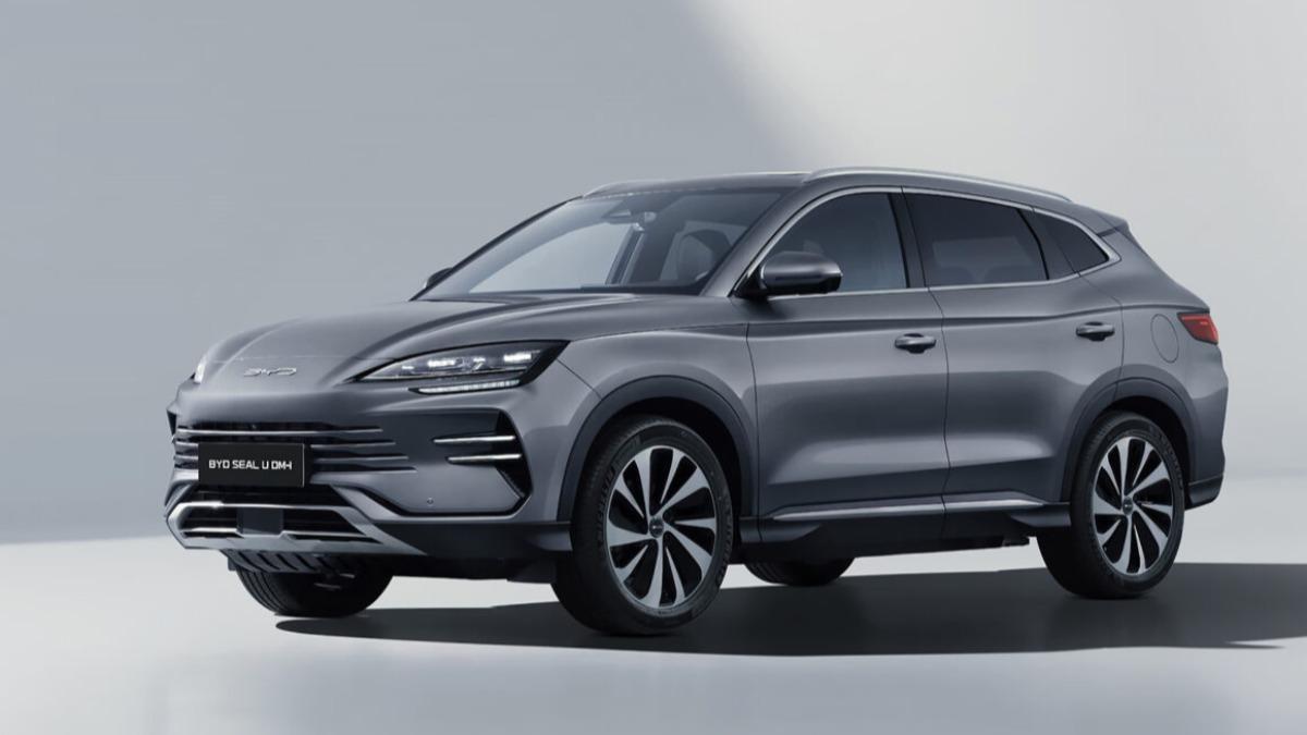 從輪圈樣式推測,該偽裝車可能會是Seal U。(圖/比亞迪提供)