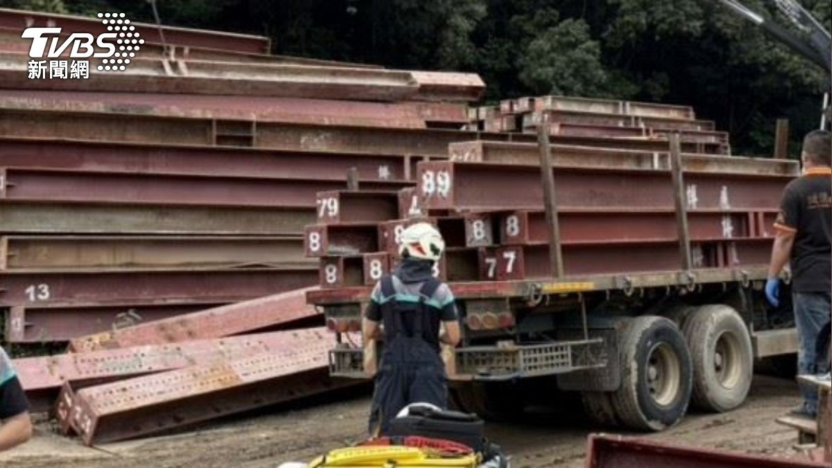 彰化工安意外！25歲吊車司機遇鋼樑崩落　遭重壓當場慘死