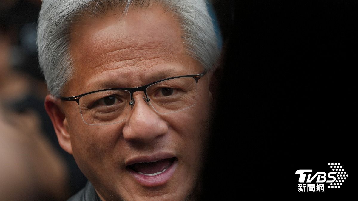輝達市值全球第一!黃仁勳坦言CEO不好當:總感覺公司快倒閉
