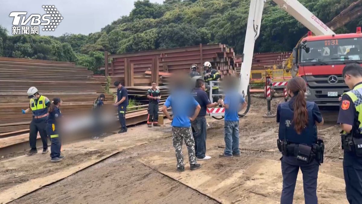 現場共有三名工作人員，怪手操作員、吊車操作員，以及不幸罹難的沈姓助手。(圖／民眾提供)