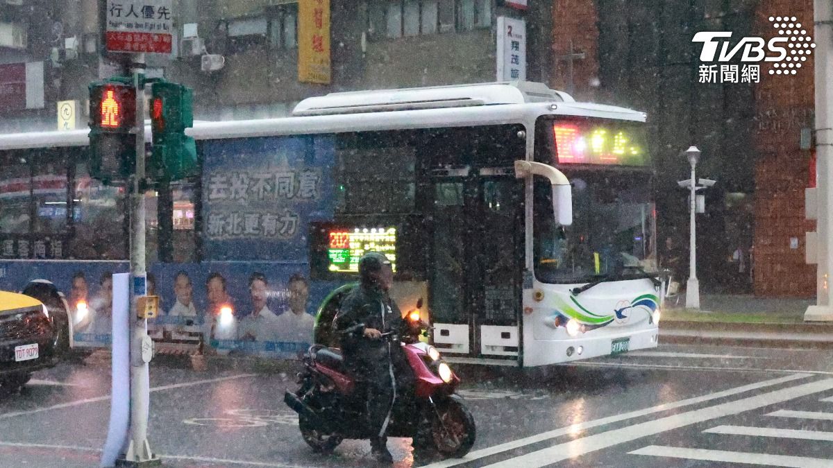 天氣/準颱風「侵台機率」曝!雨彈連轟3天 全台躲不過