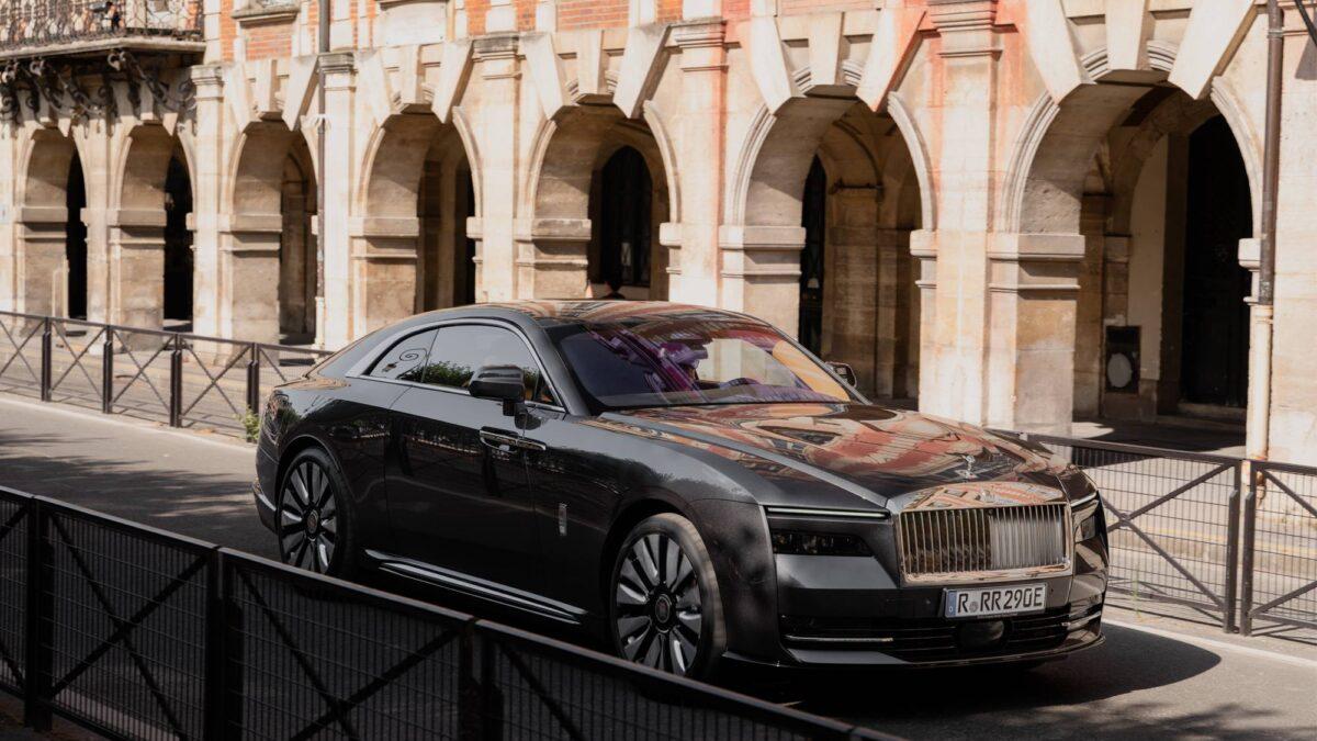 BMW層峰品牌Rolls-Royce則是在銷售數字與去年稍微下滑,但絲毫不影響其堅實地位。(圖/ BMW Group)