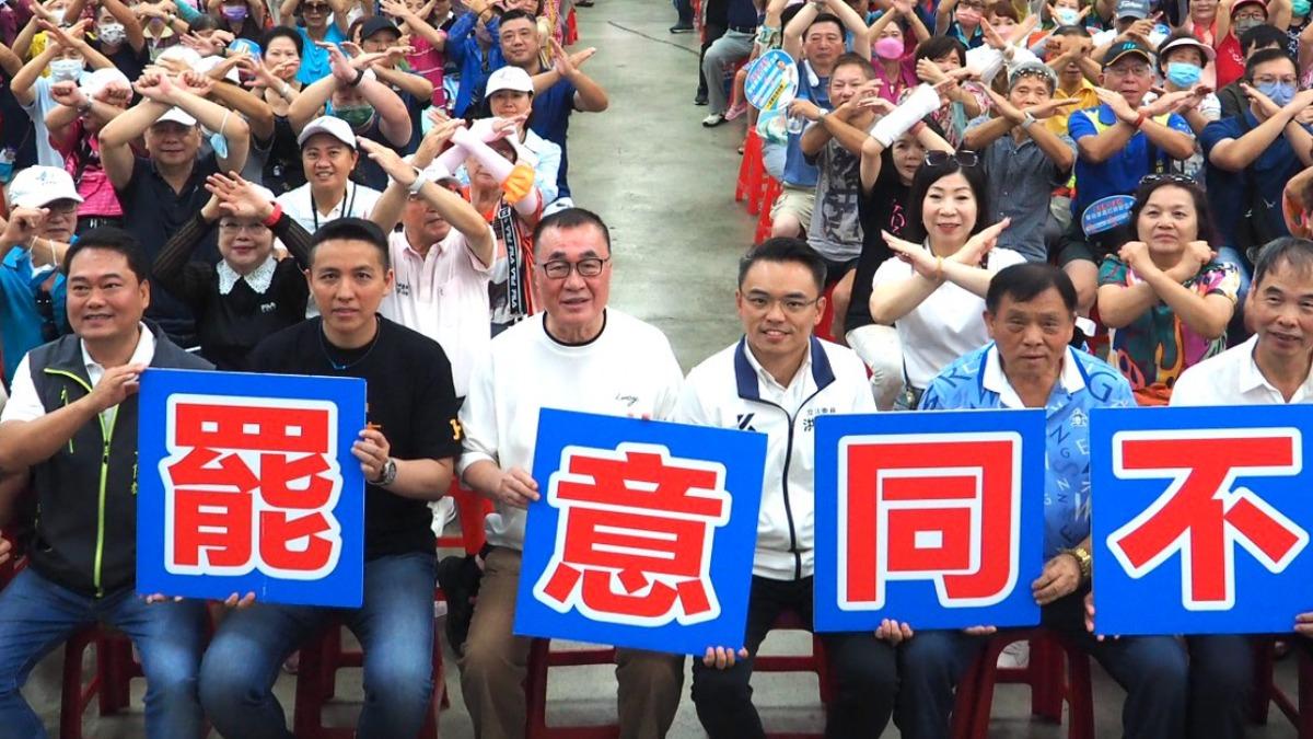 台北市副市長李四川（左三）站台藍委洪孟楷（右三）。（圖／翻攝洪孟楷臉書）