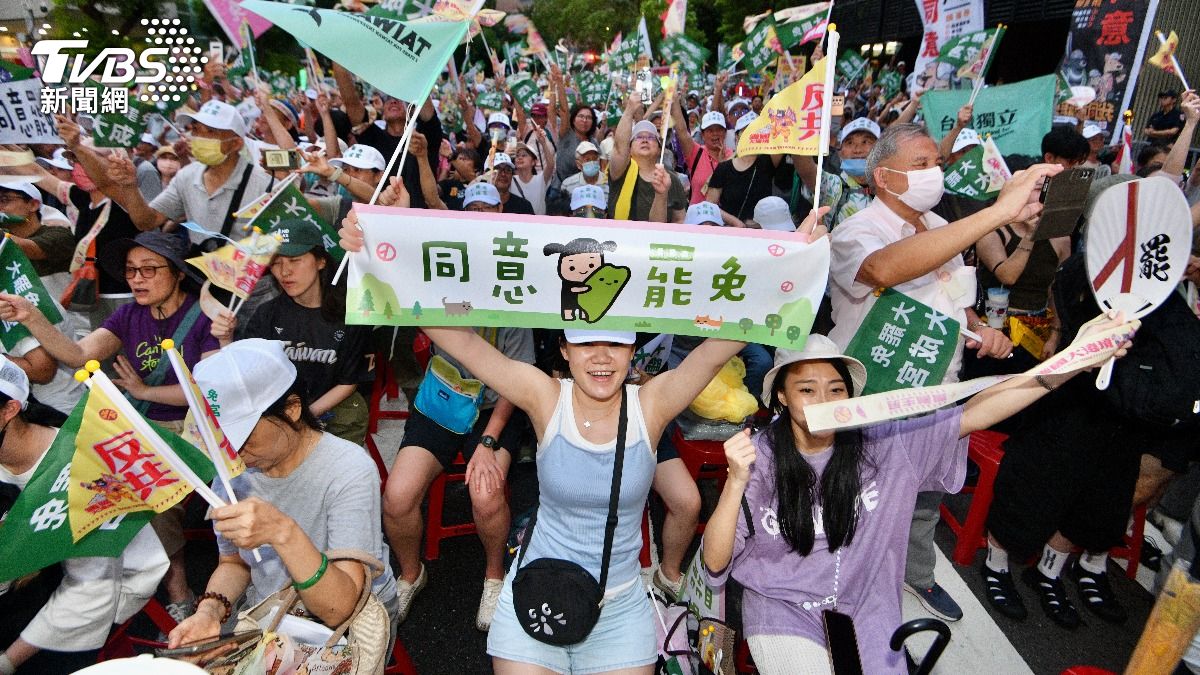 國中生怨「罷團太吵」!干擾暑自習念書 青鳥出征嗆:在救國家