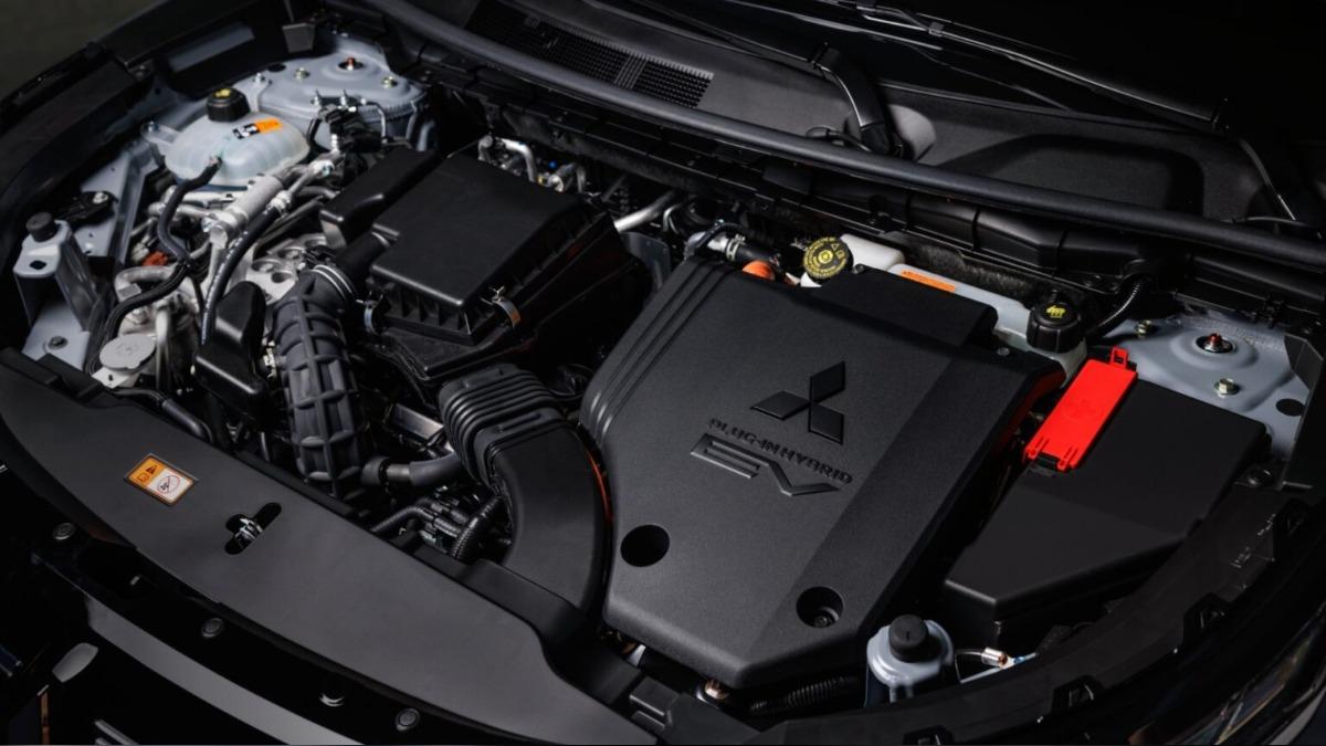 小改款Outlander PHEV加大電池容量,有助於延長純電續航里程。(圖/Mitsubishi提供)