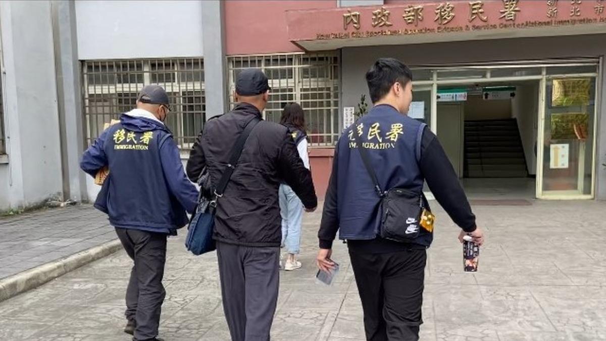 兩岸業者聯手,非法代辦來台入境證,賺60倍暴利。(圖/移民署提供)