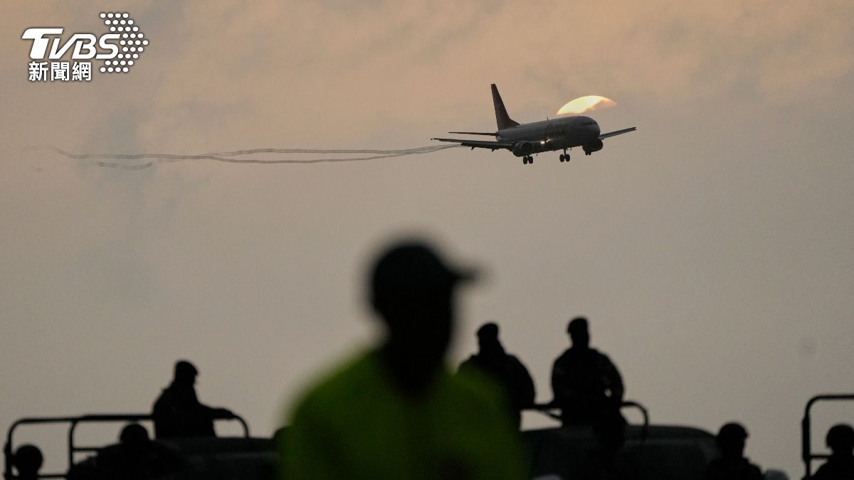 墨西哥城國際機場，一架達美航空班機準備起飛，卻突然有一架墨西哥航空班機在眼前降落。（示意圖／達志影像美聯社）