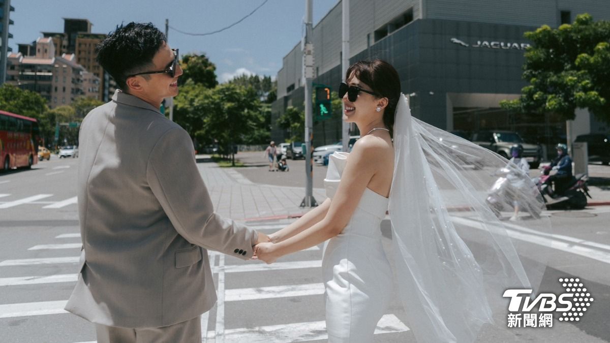 獨家/恭喜!曾子余和「交往2年圈外女友」登記結婚 納豆、黃鐙輝見證愛情