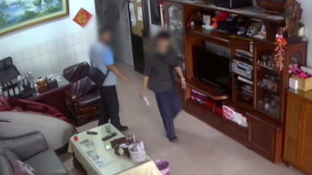 監視器全拍下!台南警搜彰化民宅。(圖/民眾提供)