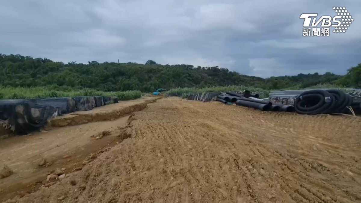 當地居民對即將到來的颱風季感到憂心忡忡,山坡地水土流失問題將無人負責處理(圖/TVBS)