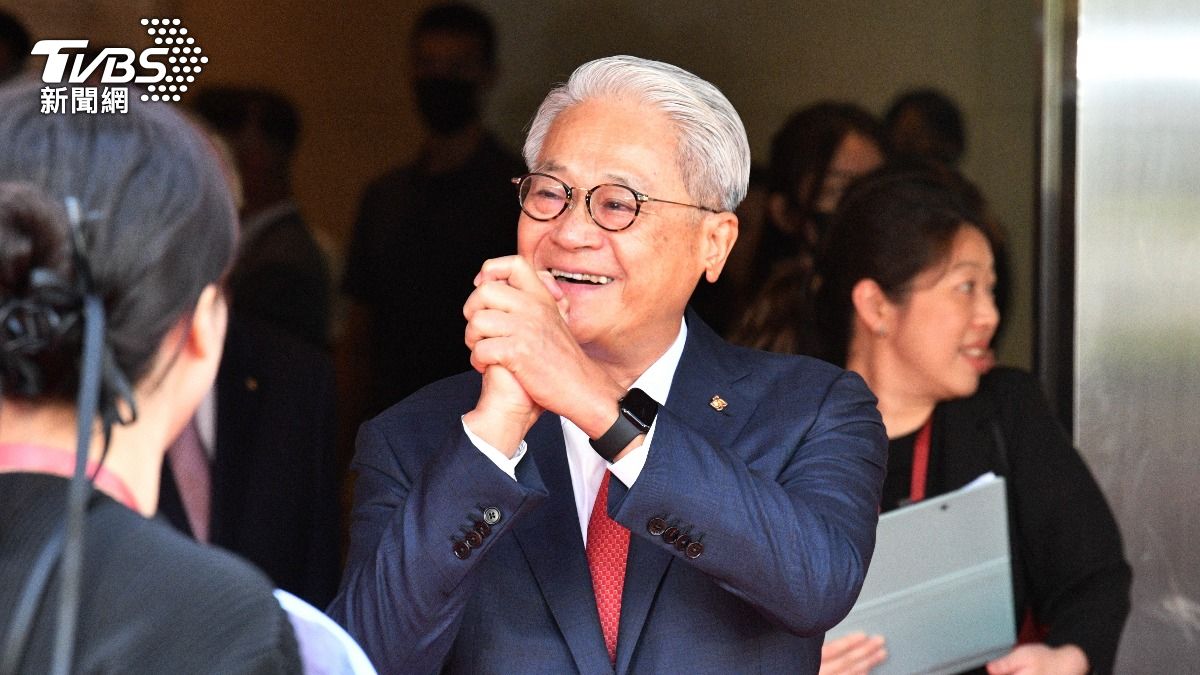 台新金控董事長吳東亮今（24）日出席台新新光金控揭牌儀式。（圖／胡瑞麒攝）