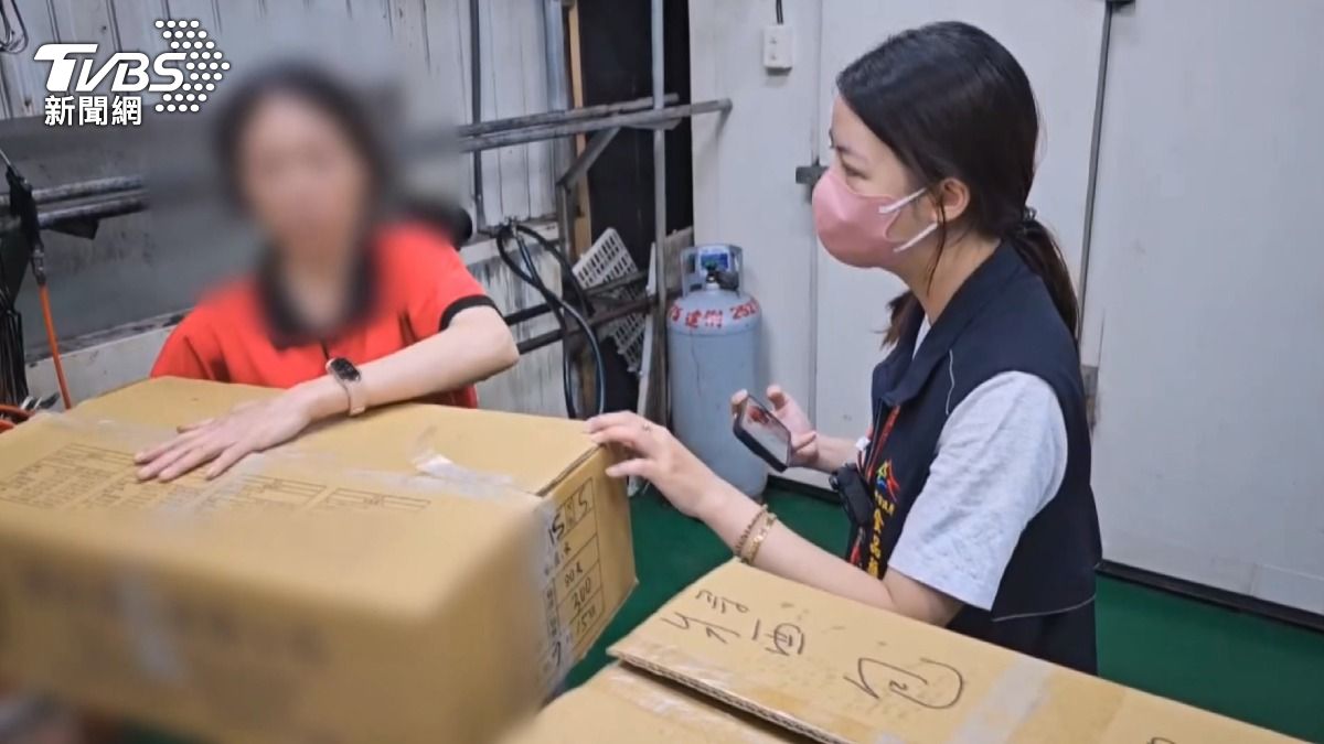 曾檢出沙門氏桿菌!豐原烤鴨店更名再爆災。(圖/TVBS)